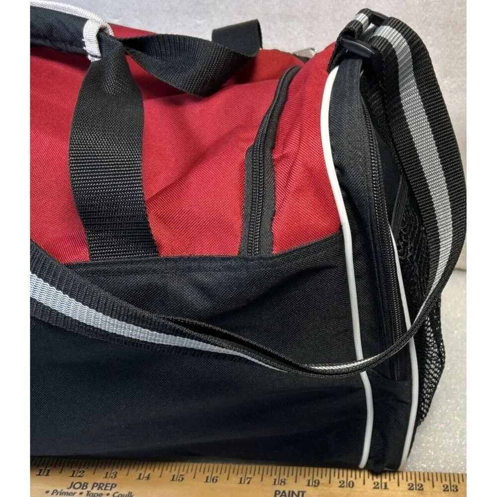 Eastsport duffle sport gym bag Red and Black 22 Inch -GUC